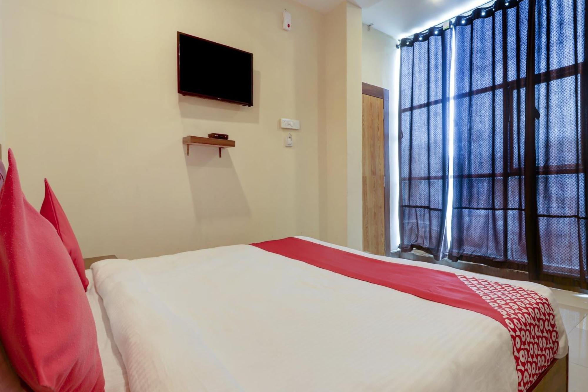 Hotel O Rsquare Elite Sururnagar Kültér fotó