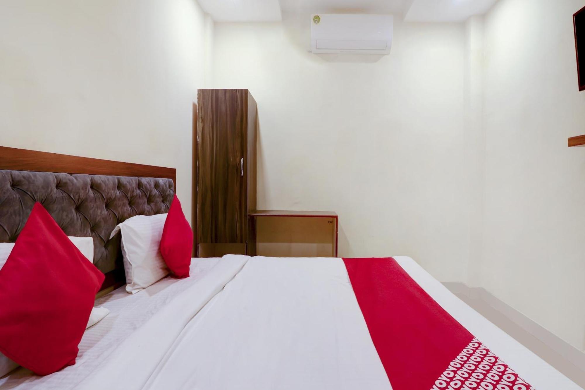 Hotel O Rsquare Elite Sururnagar Kültér fotó